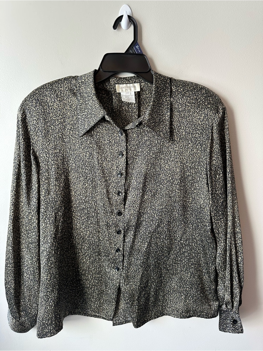 Jones New York Black and White Printed Button-Down Blouse